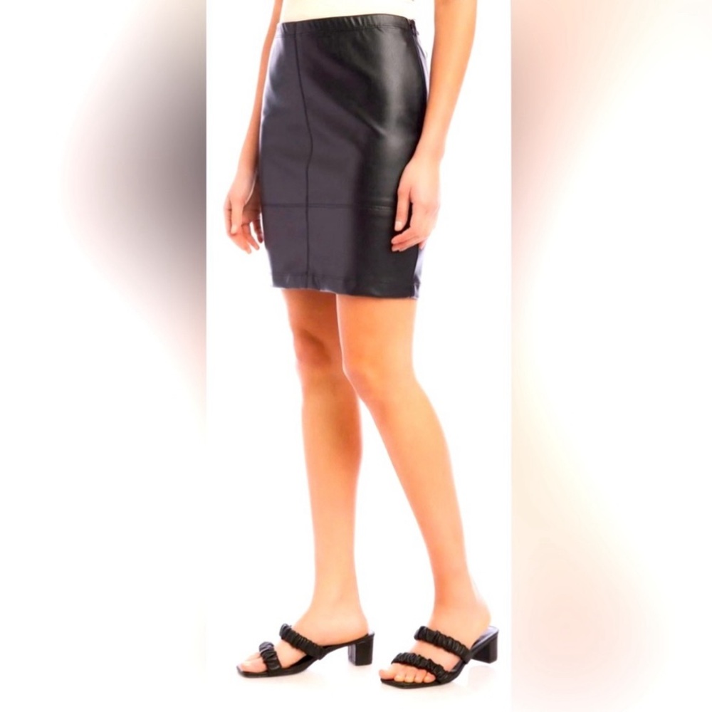 NEW FIFTEEN TWENTY FAUX LEATHER SKIRT! NEW WITH TAGS, SIZE XS! SOFT & STRETCHY!
